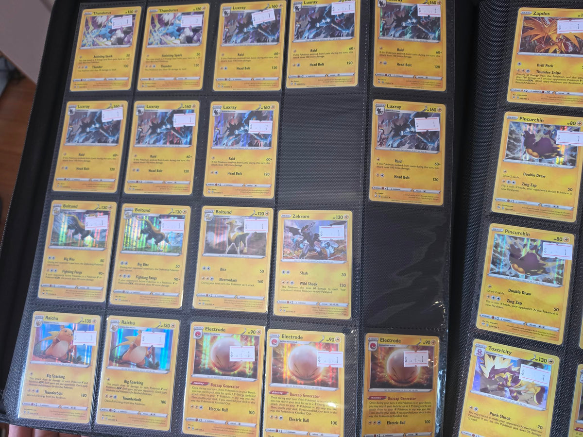 15x Random Pokémon Holo Cards – Assorted